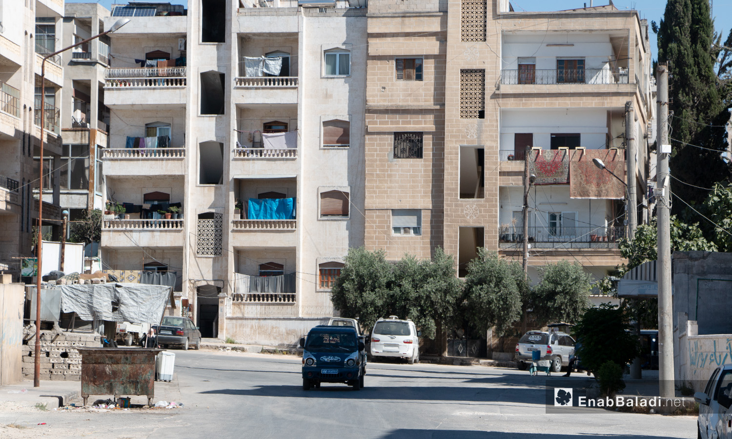 بناء في أحد أحياء مدينة إدلب - 14 تموز 2020 (عنب بلدي/أنس الخولي)
