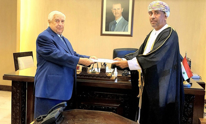 The Syrian Foreign Minister receives the credentials of the Omani ambassador; Turki bin Mahmoud Al-Busaidi (Al-Arab)